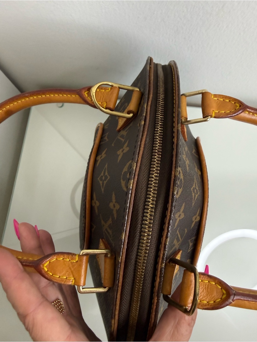 Louis Vuitton Vintage Monogram Ellipse PM - Picture 10 of 14